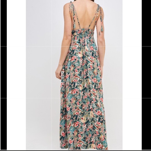 Green Floral Dress 🚨NEW🚨 - Picture 10 of 12